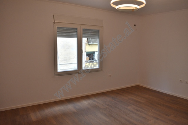 Apartament 2+1 ne shitje ne zonen e Porcelanit ne Tirane